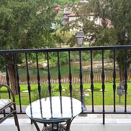 Apartamento Con Terraza Al Puente Romano Cangas de Onís Exterior foto